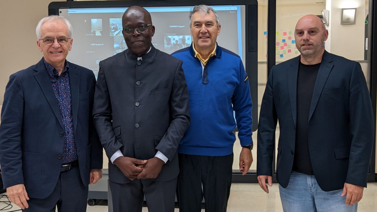 Mario Carrier, Dossa Hyppolite Dansou, Jean Mercier et Jean Dubé.